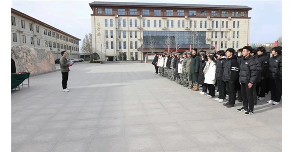 反恐防暴演练 共筑安全防线 | 郑州时代科技中等专业学校开展校园安全反恐防暴演练