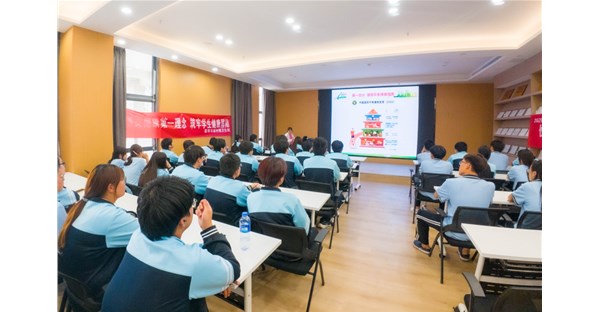 主动健康 科学护航｜郑州时代科技中等专业学校开展校园义诊暨健康科普系列活动